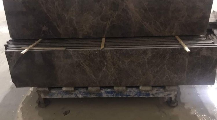 Dark Emperador Basamak