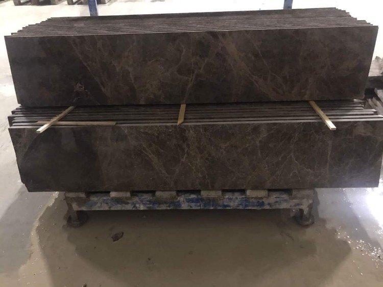 Dark Emperador Basamak